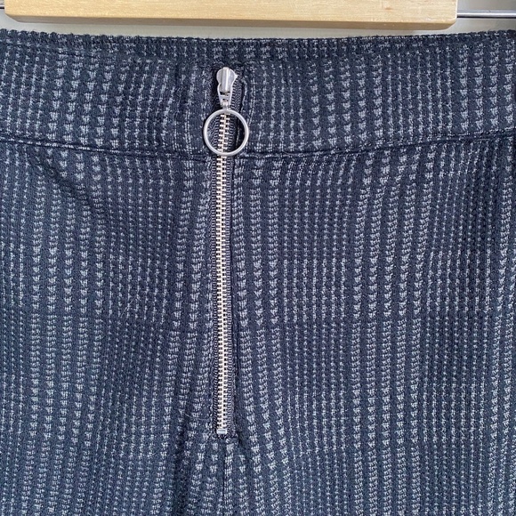 SIMONS Women's Black/Gray Geometric Office Leggings Size Medium Stretchy Pants - Picture 3 of 10